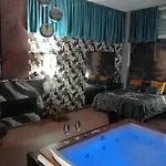 Luxurya Apartman Bari