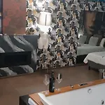 Luxurya Apartman *