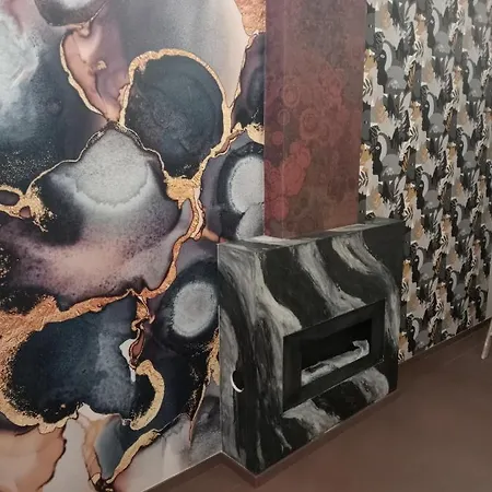 Luxurya باري